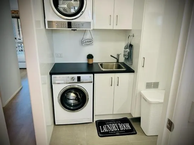 Barooga1- Mooloolaba Canal Front Apartment